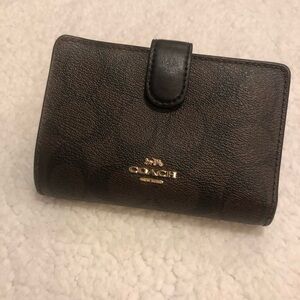 Coach Ladies Canvas Wallet